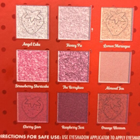 Strawberry Shortcake Eyeshadow Palette Cute Collectible Makeup Kit - Picture 5 of 6